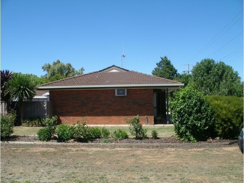 1/112 Hervey Street, Elmore VIC 3558