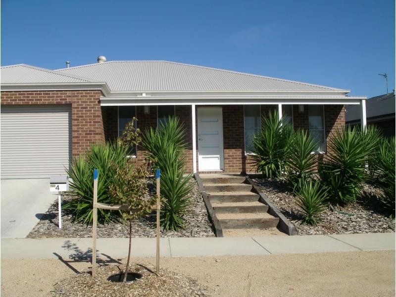 4 Barnbougle Place, Eaglehawk VIC 3556