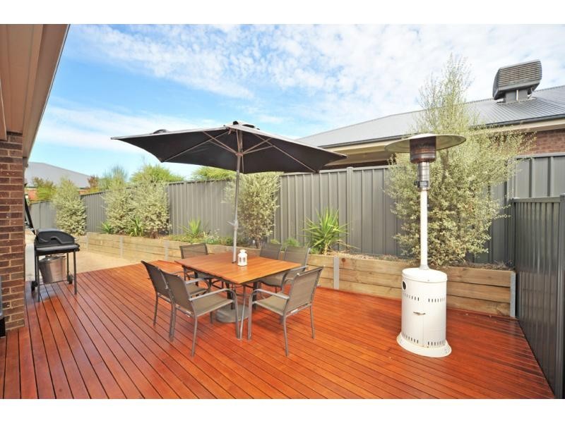 4 Barnbougle Place, Eaglehawk VIC 3556