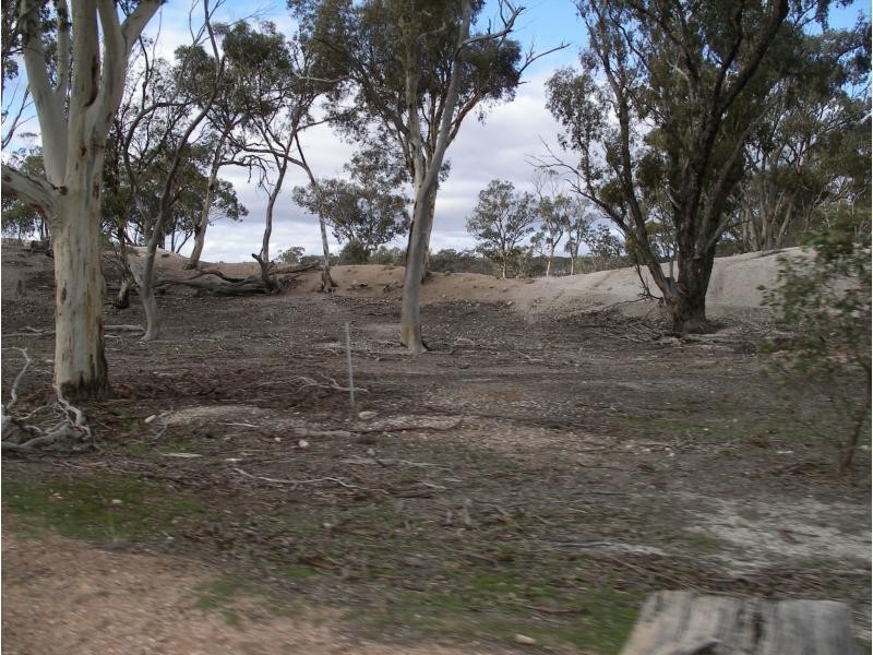 1 Finches Road/Corner Burkes Flat Road, Fentons Creek VIC 3518