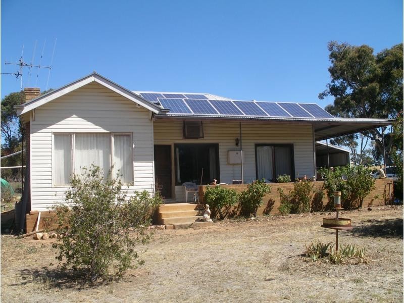 589 Calder Highway, Wedderburn VIC 3518