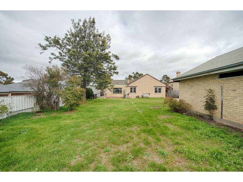 384 Eaglehawk Road, Eaglehawk VIC 3556