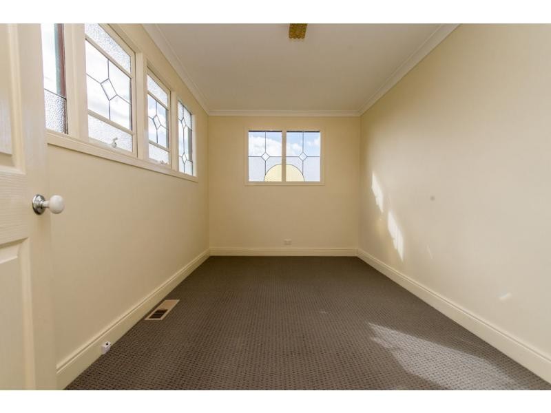 2 Watson Avenue, Eaglehawk VIC 3556