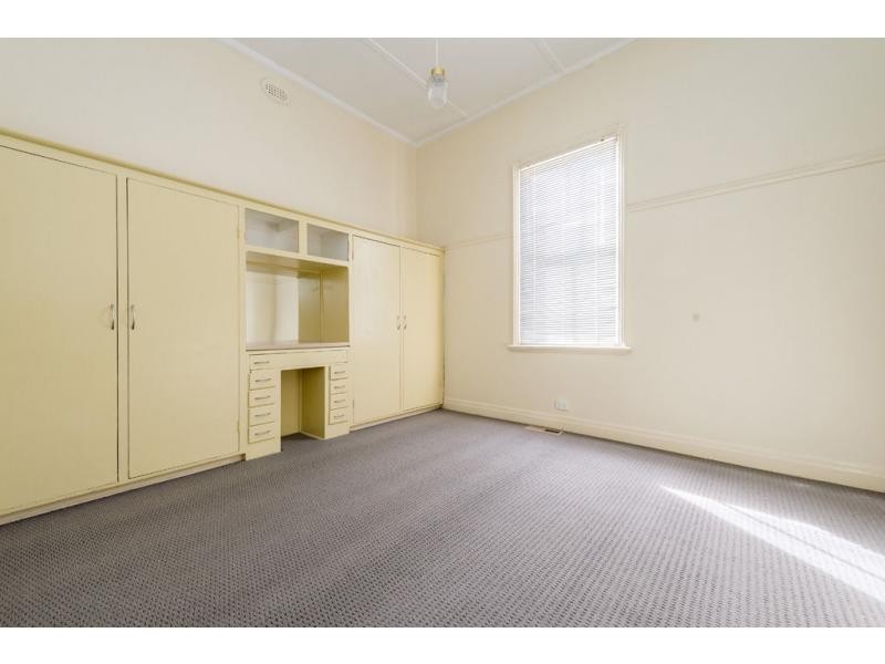 2 Watson Avenue, Eaglehawk VIC 3556