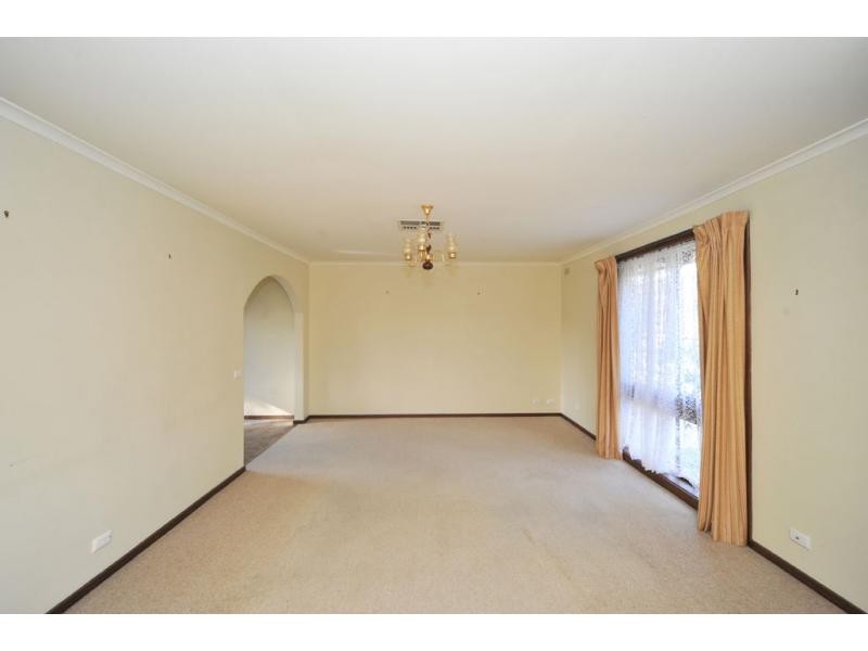 63 Gill Avenue, Eaglehawk VIC 3556