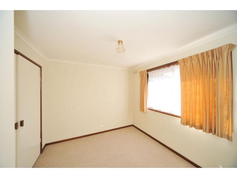 63 Gill Avenue, Eaglehawk VIC 3556