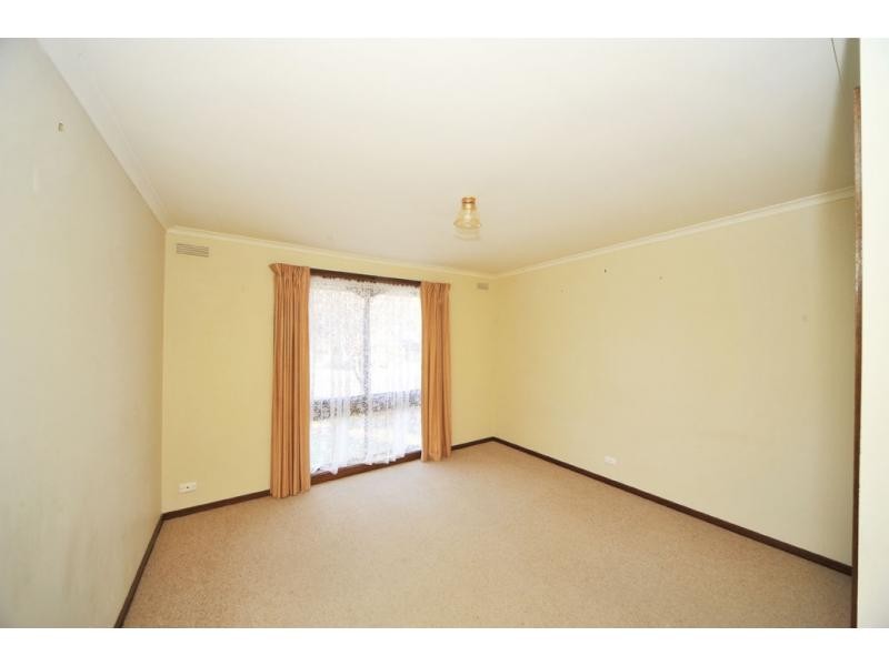 63 Gill Avenue, Eaglehawk VIC 3556