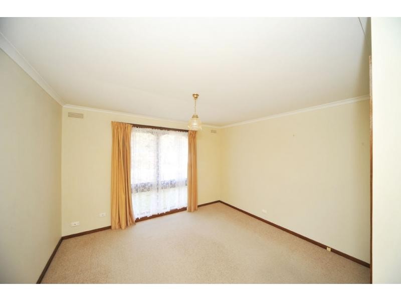 63 Gill Avenue, Eaglehawk VIC 3556