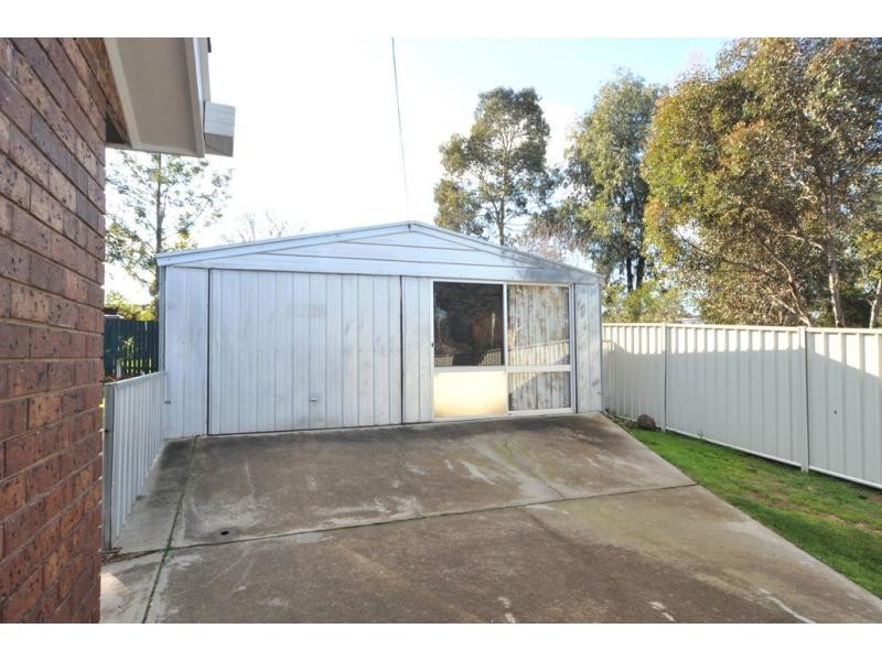 63 Gill Avenue, Eaglehawk VIC 3556