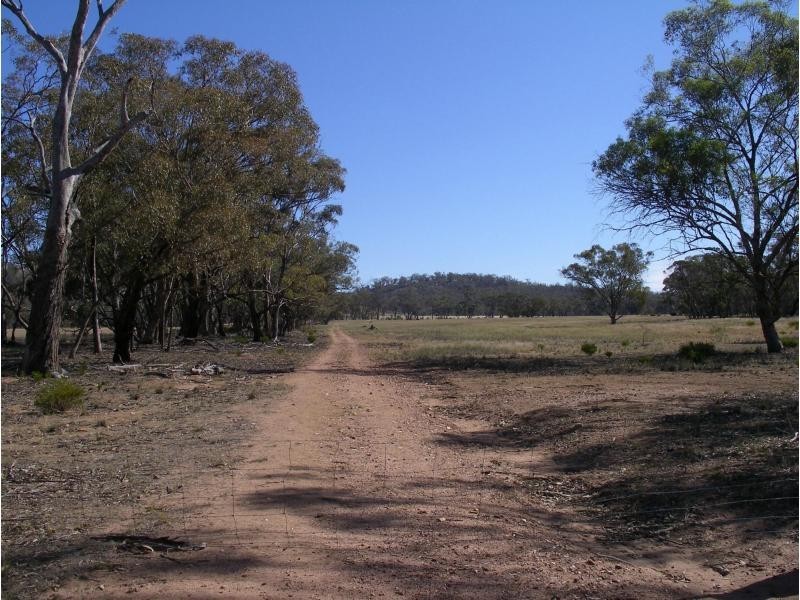 2500 Sunday Morning Hills Track, Glenalbyn VIC 3517