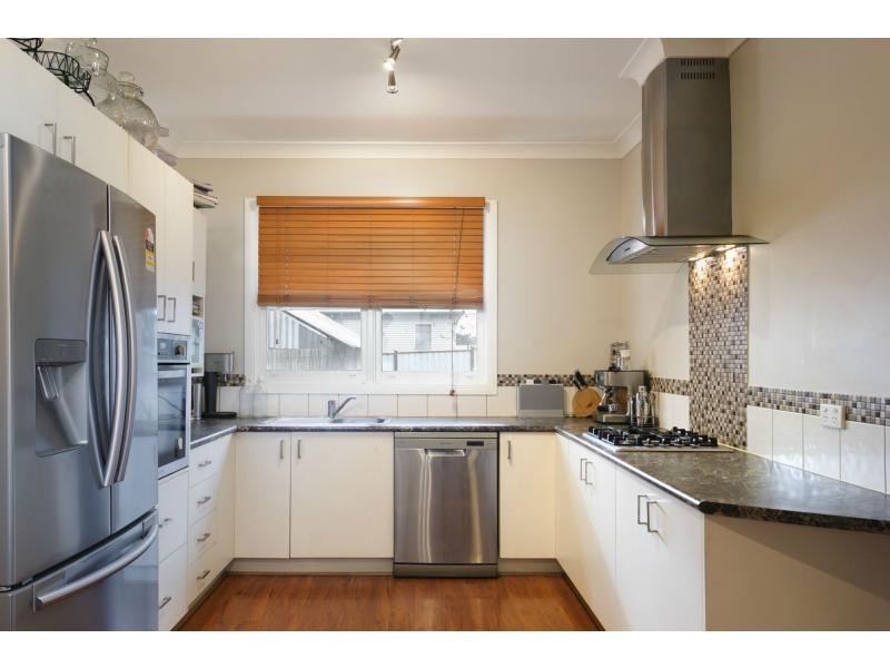 33 Charlton Road, Wedderburn VIC 3518