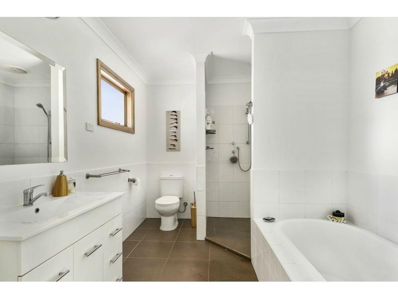 33 Charlton Road, Wedderburn VIC 3518