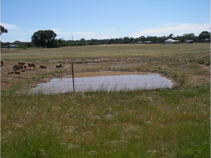 4 Harpers Lane, Wedderburn VIC 3518