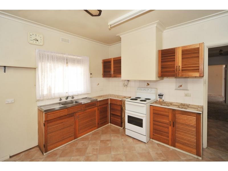 293 Mackenzie Street West, Kangaroo Flat VIC 3555