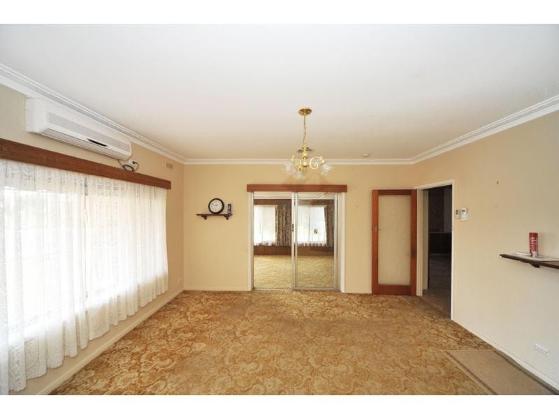 293 Mackenzie Street West, Kangaroo Flat VIC 3555