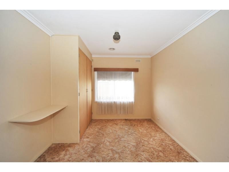 293 Mackenzie Street West, Kangaroo Flat VIC 3555