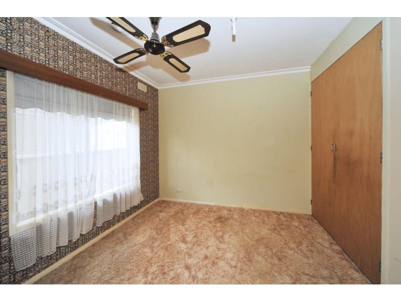 293 Mackenzie Street West, Kangaroo Flat VIC 3555