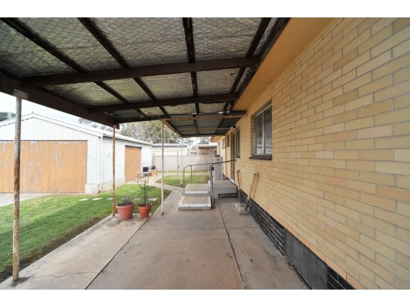 293 Mackenzie Street West, Kangaroo Flat VIC 3555