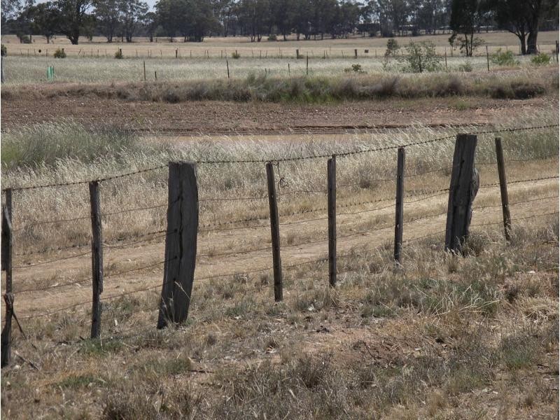 33 Angel Road, Neilborough VIC 3570