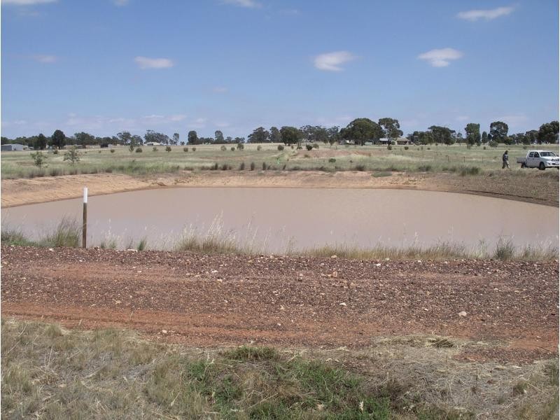 33 Angel Road, Neilborough VIC 3570