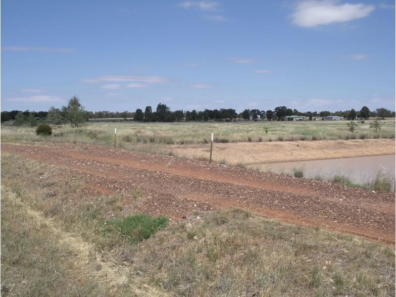 33 Angel Road, Neilborough VIC 3570