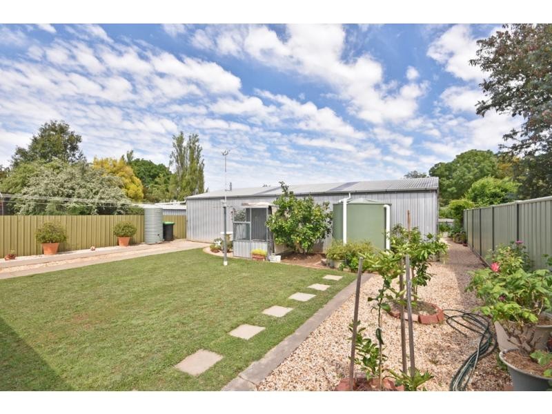 11 Leslie Street, Eaglehawk VIC 3556
