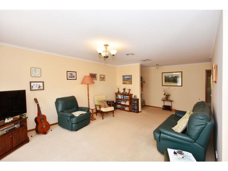 11 Leslie Street, Eaglehawk VIC 3556