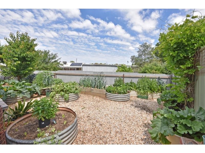 11 Leslie Street, Eaglehawk VIC 3556
