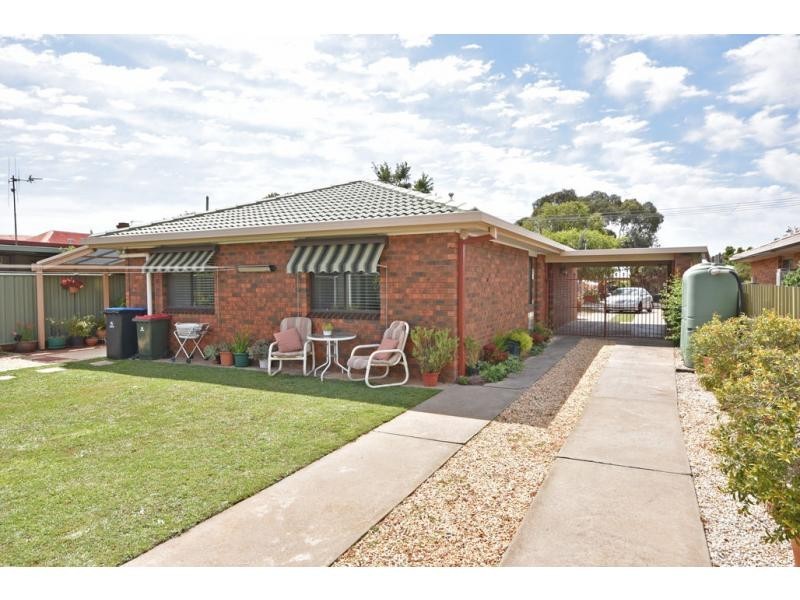 11 Leslie Street, Eaglehawk VIC 3556