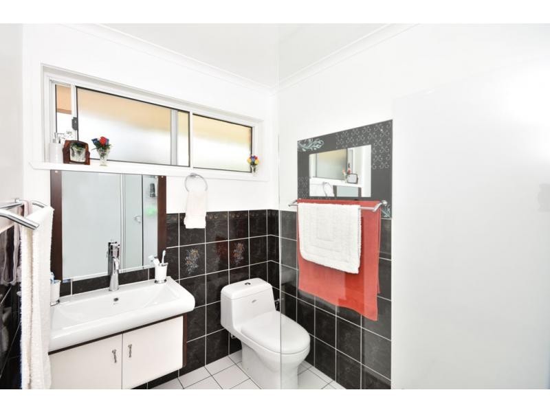 Unit 3/5704 Calder Highway, Kangaroo Flat VIC 3555