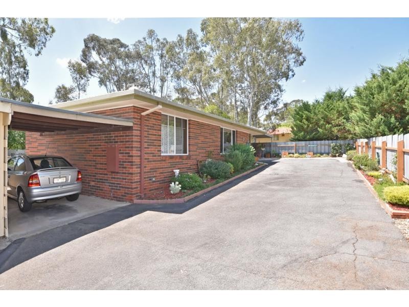 Unit 3/5704 Calder Highway, Kangaroo Flat VIC 3555
