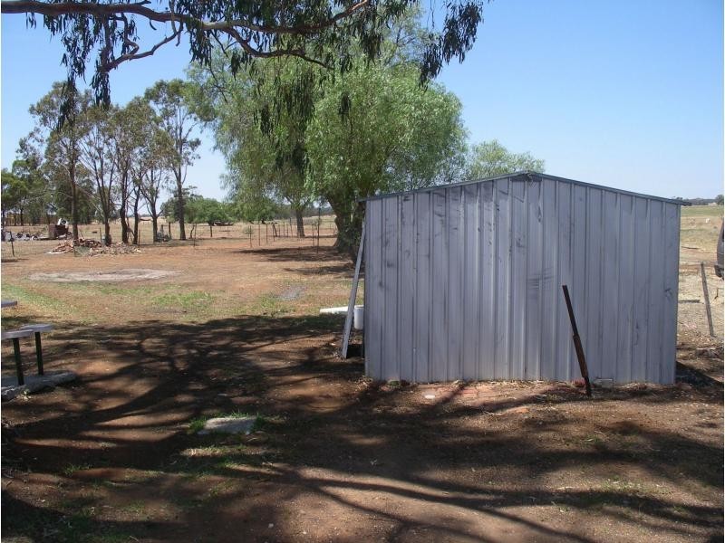 154 Kamarooka Store Road, Kamarooka VIC 3570