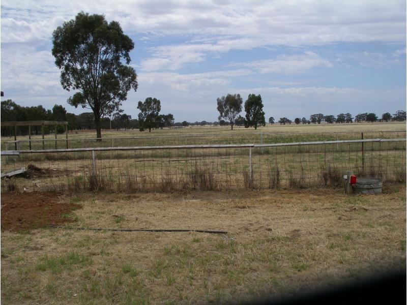 199 Larsens Road, Kamarooka VIC 3570