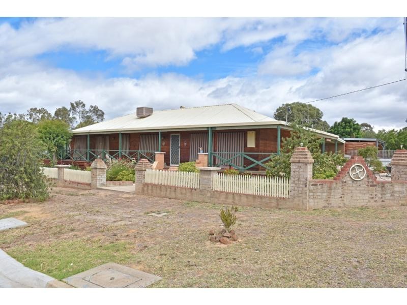 156 Simpsons Road, Eaglehawk VIC 3556