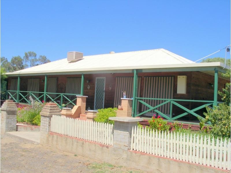 156 Simpsons Road, Eaglehawk VIC 3556