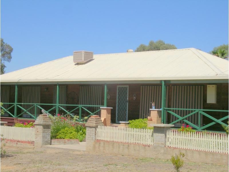 156 Simpsons Road, Eaglehawk VIC 3556