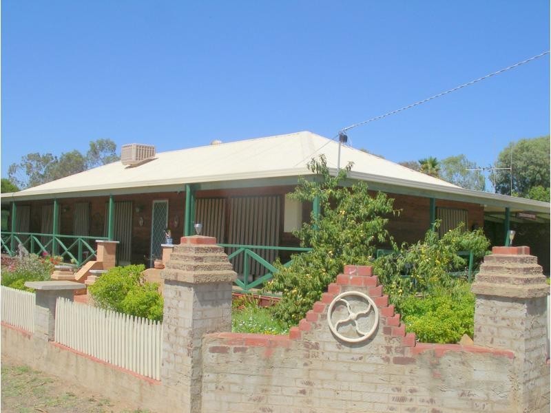 156 Simpsons Road, Eaglehawk VIC 3556