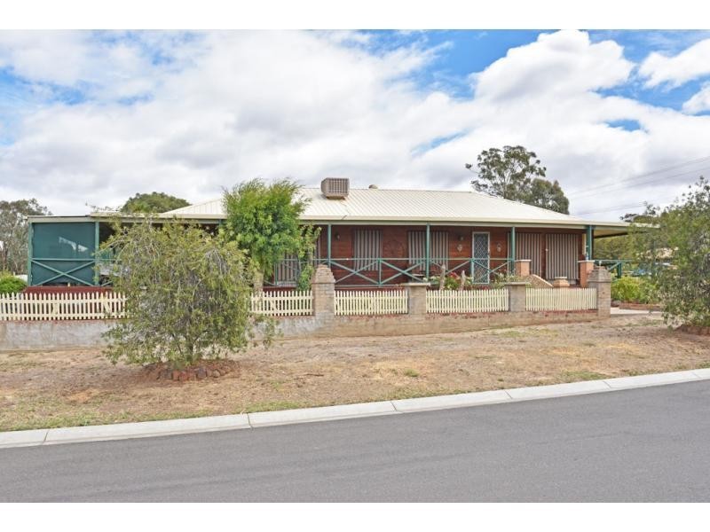 156 Simpsons Road, Eaglehawk VIC 3556