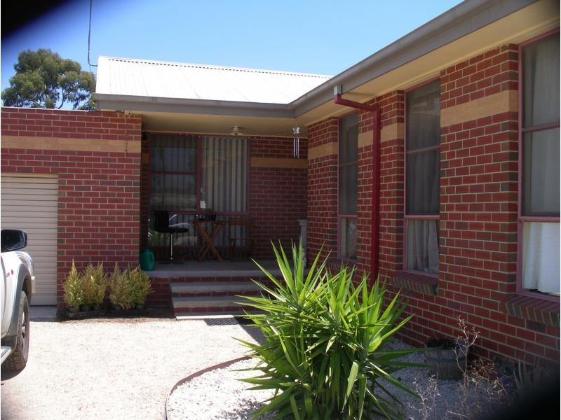 76 MacDougall Road, Golden Square VIC 3555