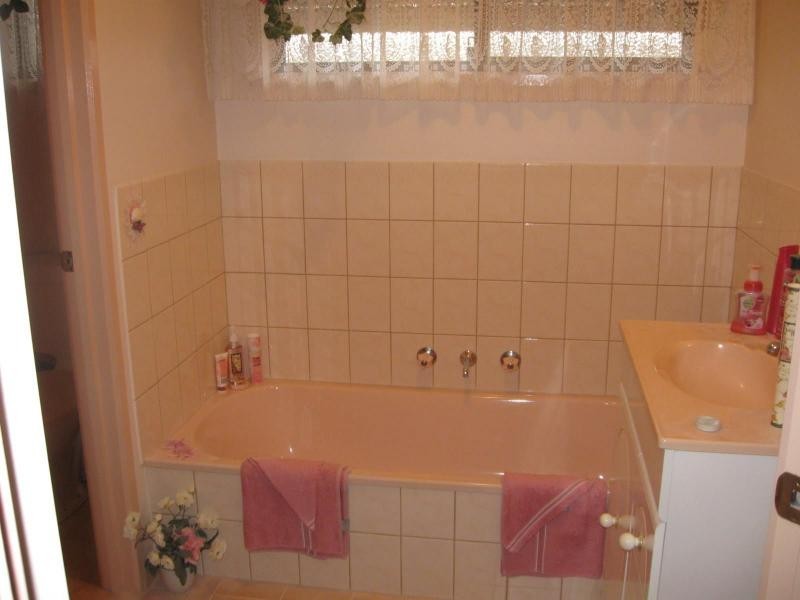 2 Paula Court, Kangaroo Flat VIC 3555