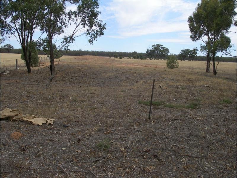 2000 Elmore Raywood Road, Kamarooka VIC 3570