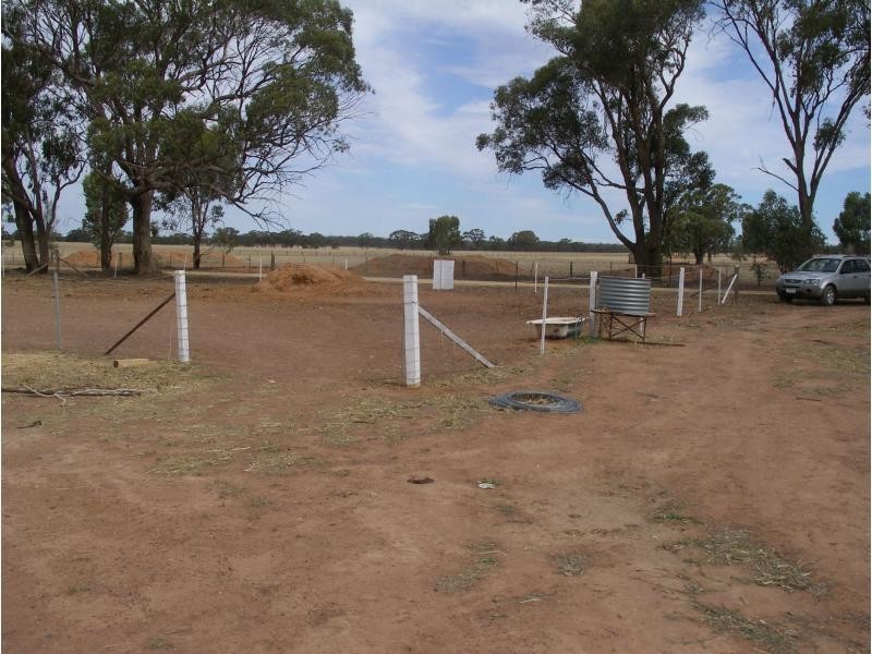 26 a&b Hartney Road, Kamarooka VIC 3570