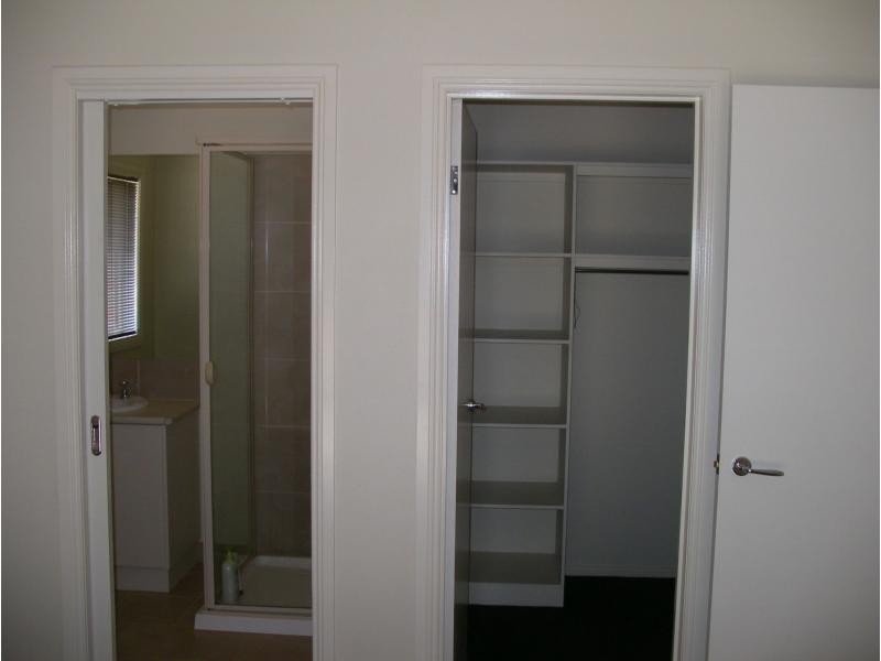 18 Racecourse Road, Wedderburn VIC 3518