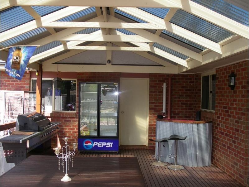 18 Racecourse Road, Wedderburn VIC 3518