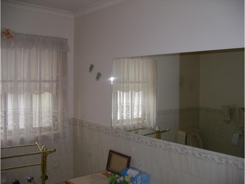 1/42 Crusoe Road, Kangaroo Flat VIC 3555