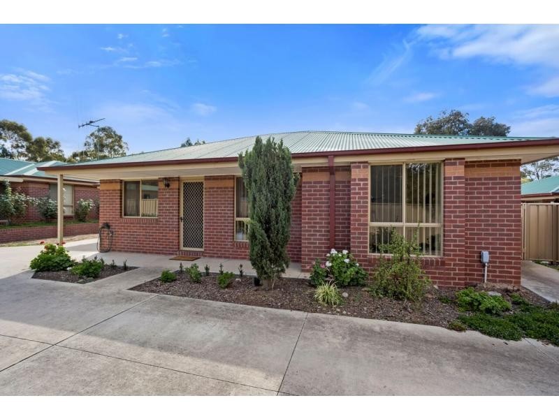 2/71 Simpsons Road, Eaglehawk VIC 3556
