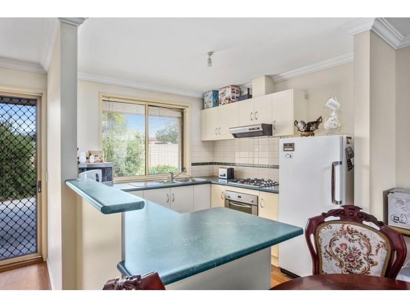 2/71 Simpsons Road, Eaglehawk VIC 3556