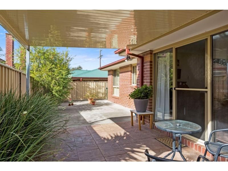 2/71 Simpsons Road, Eaglehawk VIC 3556