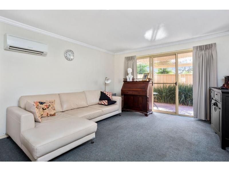 2/71 Simpsons Road, Eaglehawk VIC 3556
