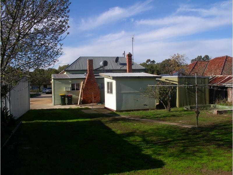 100 High Street, Wedderburn VIC 3518
